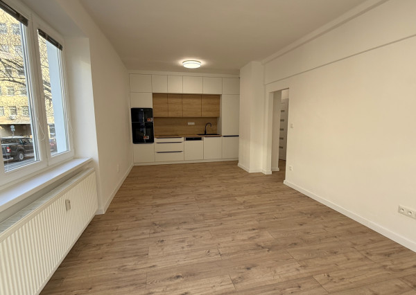 Priestranný 4 izbový byt, po kompletnej rekonštrukcii z r. 2026, Americká ul.