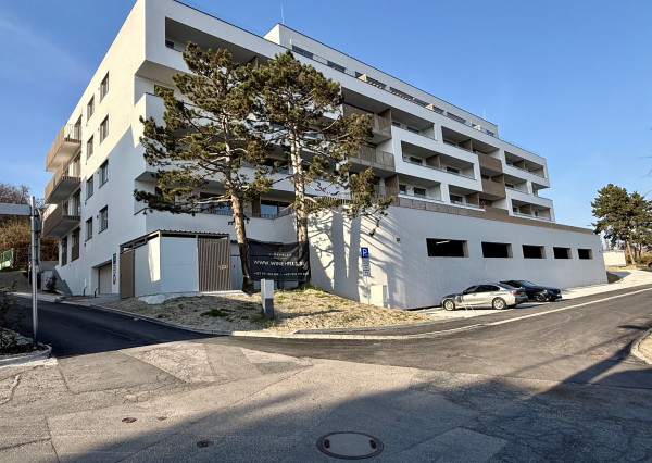 Skolaudované - 2 izb.byt s veľkým balkónom a krásnym výhľadom na Bratislavu