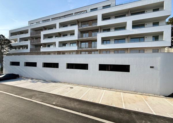 Skolaudované - slnečný 4 izbový byt v top lokalite - Winehills