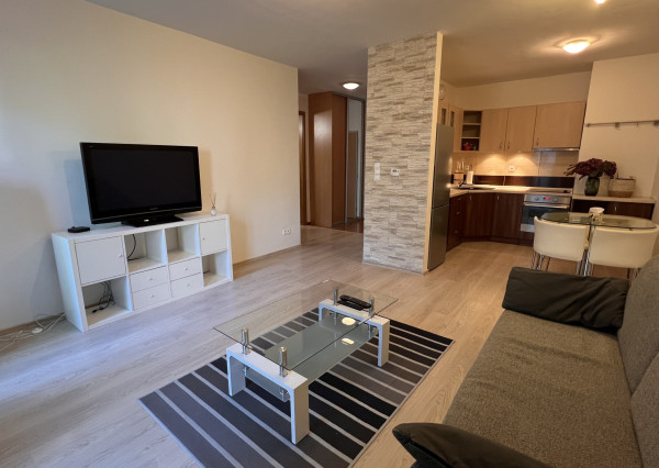 Na prenájom 2i byt s balkónom a parkovaním v novostavbe z r. 2015, Koliba