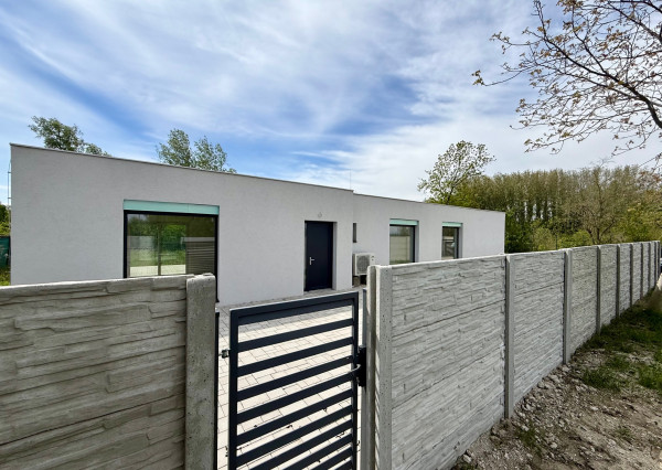Novostavba - 4 izbový, samostatne stojaci bungalov blízko Bratislavy