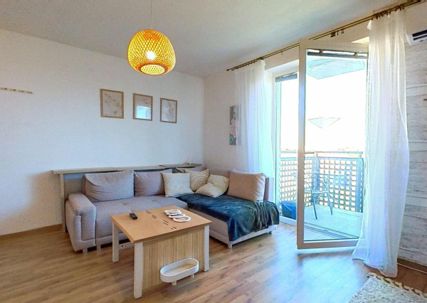 Moderný klimatizovaný 2-izbový byt s balkónom, novostavba 2019, parkovacie miesto