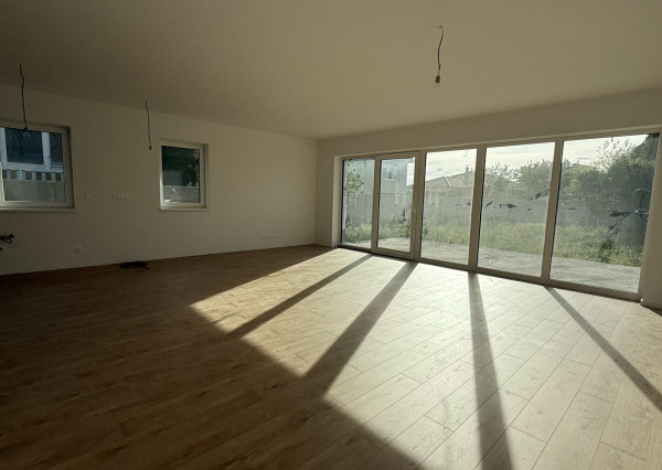 Moderný 5-izbový rodinný dom so záhradou a terasou, Orechová Potôň