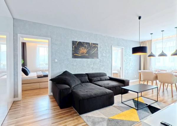 Priestranný 3i byt po luxusnej rekonštrukcii