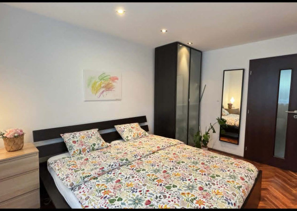 Tichý 2-izbový byt pri Dulovom námestí, PET-FRIENDLY!