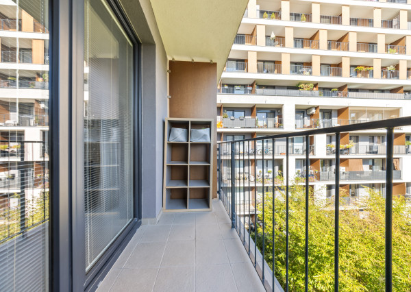 Klimatizovaný zariadený 1i byt s balkónom a parkovaním – Slnečnice