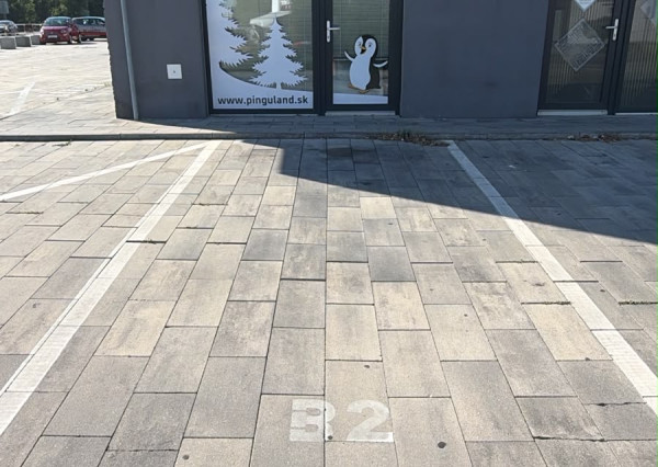 Na predaj parkovacie státie – Rovinka, ul. Jazerná/Hlavná