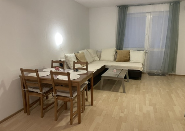Na prenájom priestranný a svetlý 1-izbový byt s balkónom v Miloslavove – Alžbetin Dvor