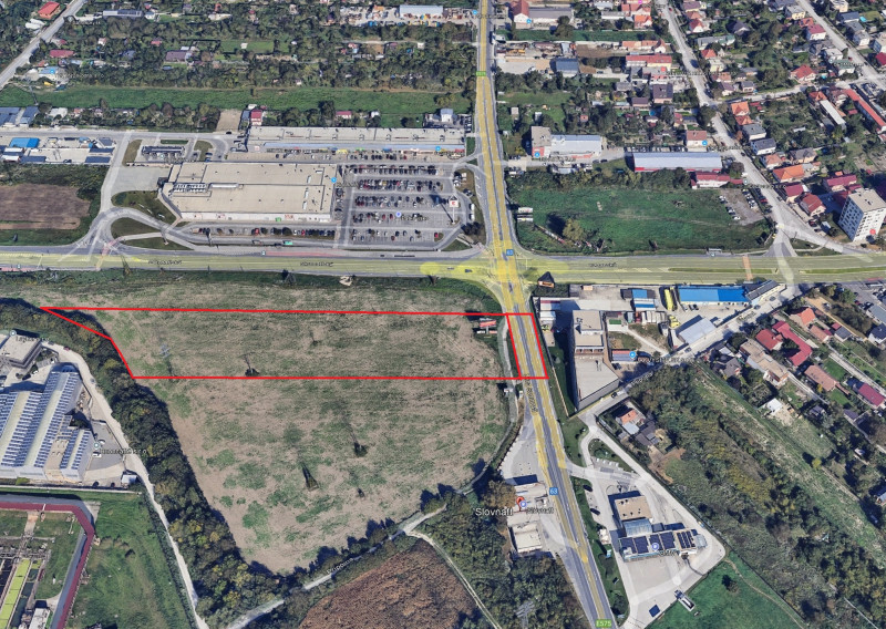 Pozemok vhodný na odstavné státie ťažkej techniky a stavebných strojov, 11.000 m2, ul. Svornosti - fotografia 1
