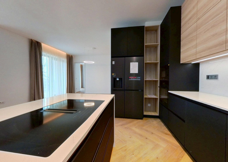 Nadštandardný klimatizovaný 5i byt 160 m2 + záhrada 100 m2, Holubyho ul. - fotografia 1
