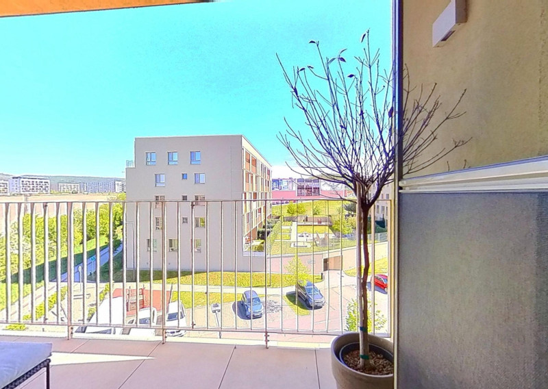 Prenájom moderného 3-izbového bytu s balkónom v projekte Bory - fotografia 3