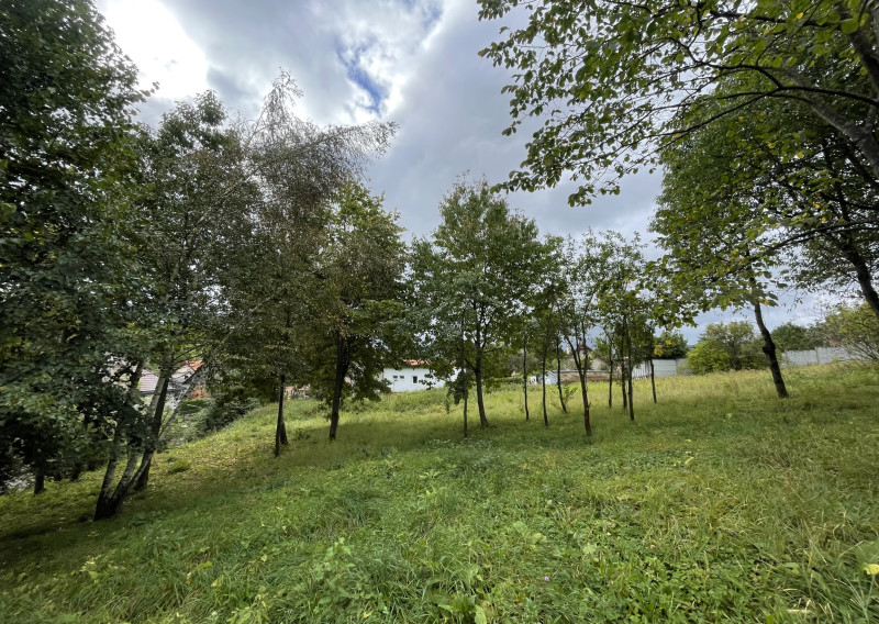 Pozemok na predaj v obci Jamník – 1 300 m² - fotografia 2