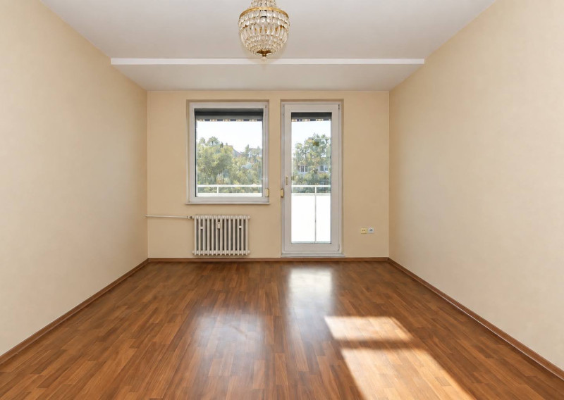 Veľkorysý svetlý 2-izbový byt s balkónom v Ružinove – Čmelíkova - fotografia 1